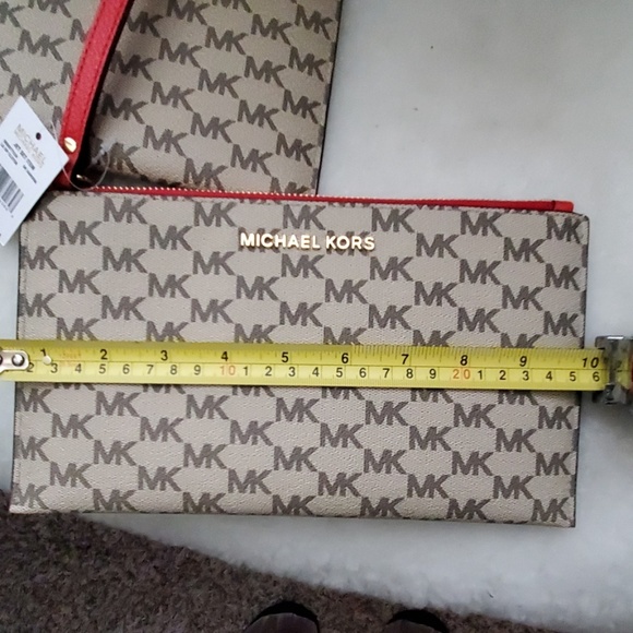 Michael Kors wrislets - Picture 3 of 8